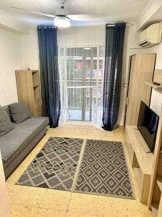 Piso en venta en La Malva-rosa en Valencia