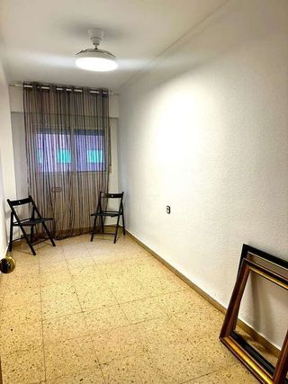Piso en venta en La Malva-rosa en Valencia
