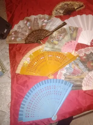 Set di ventagli in vari materiali