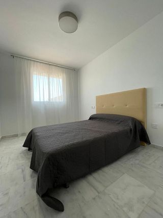 Casa adosada en alquiler en Zona el Higuerón en Benalmádena