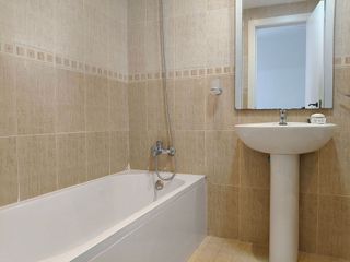 Casa adosada en alquiler en Zona el Higuerón en Benalmádena