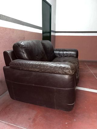 Divano vintage in pelle marrone a 2 posti