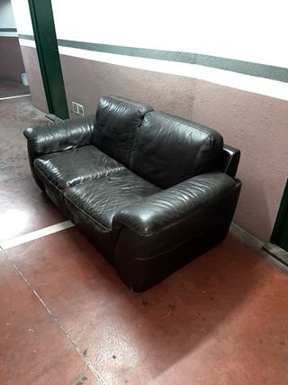 Divano vintage in pelle marrone a 2 posti