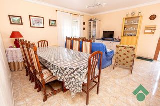 Chalet en venta en La Granja-La Colina-Los Pastores en Algeciras