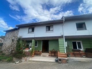 Chalet en venta en Cabranes