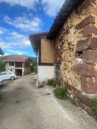 Chalet en venta en Cabranes