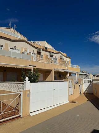Chalet en venta en La Siesta - El Salado - Torreta en Torrevieja