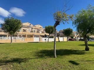 Chalet en venta en La Siesta - El Salado - Torreta en Torrevieja