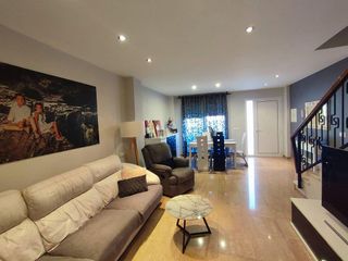 Casa adosada en venta en Onda