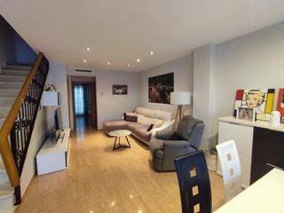 Casa adosada en venta en Onda