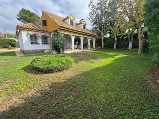Chalet en venta en Oromana en Alcalá de Guadaira