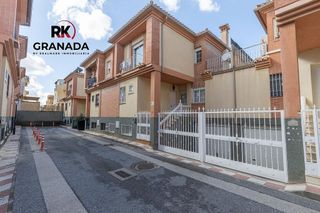 Casa adosada en venta en Cájar