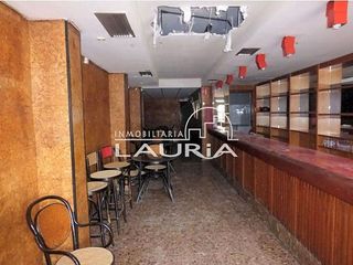 Local comercial en alquiler en La Constitución - Canaleta en Mislata