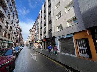 Local comercial en alquiler en Centro en Gijón
