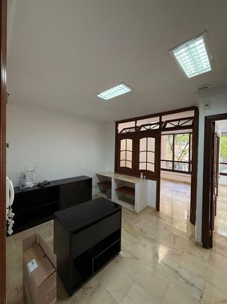 Oficina en alquiler en Playa Bajadilla - Puertos en Marbella