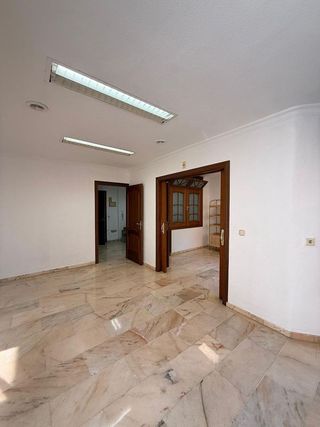 Oficina en alquiler en Playa Bajadilla - Puertos en Marbella