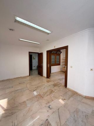 Oficina en alquiler en Playa Bajadilla - Puertos en Marbella