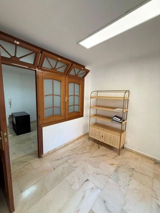 Oficina en alquiler en Playa Bajadilla - Puertos en Marbella