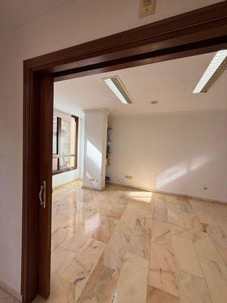 Oficina en alquiler en Playa Bajadilla - Puertos en Marbella