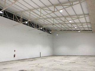 Nave industrial en alquiler en Parque Ondarreta - Urtinsa en Alcorcón