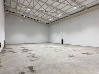 Nave industrial en alquiler en Parque Ondarreta - Urtinsa en Alcorcón