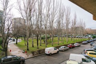 Oficina en alquiler en Avda. Cataluña en Zaragoza