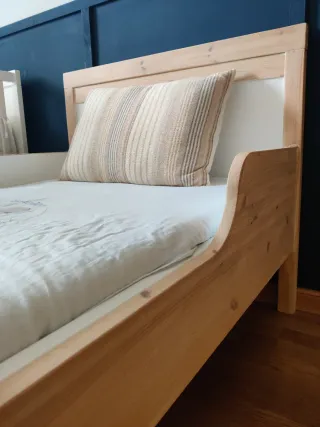 Cama infantil de madera