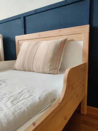 Cama infantil de madera
