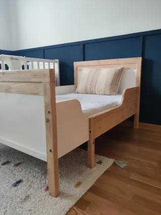 Cama infantil de madera