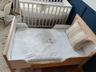 Cama infantil de madera