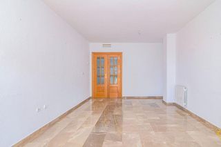 Piso en alquiler en Avda. Federico Garcia Lorca - Nueva Estación Autobuses en Granada