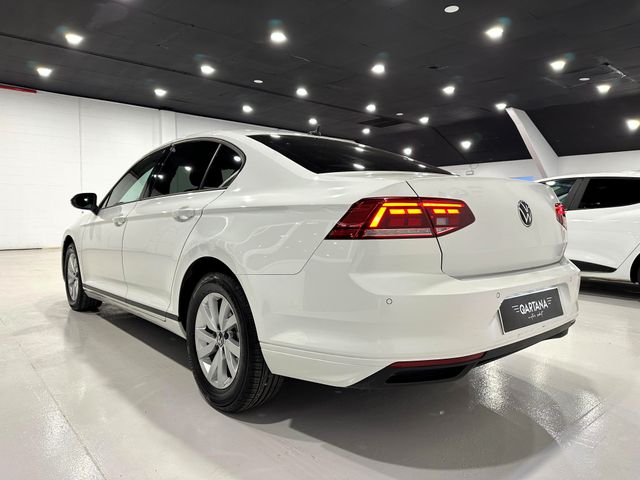 Volkswagen Passat Business 2.0TDi 122cv DSG7 2021