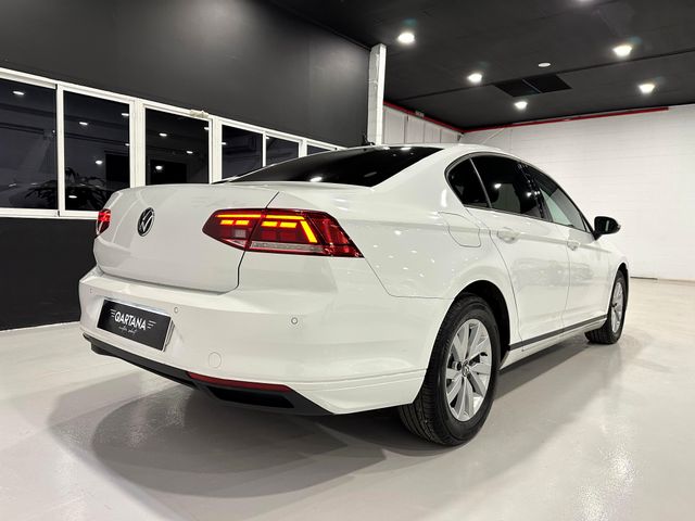 Volkswagen Passat Business 2.0TDi 122cv DSG7 2021