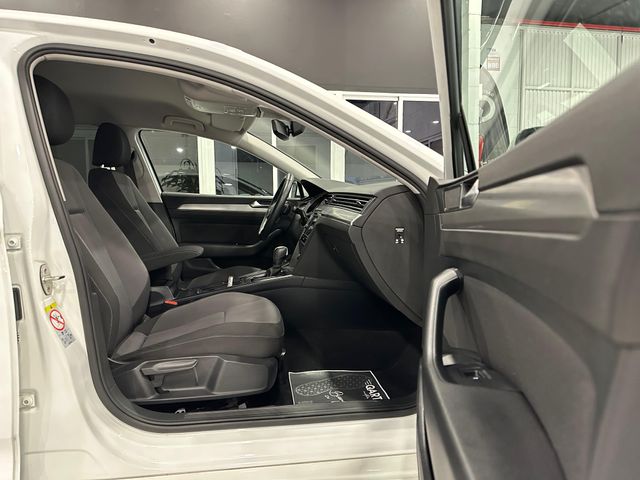 Volkswagen Passat Business 2.0TDi 122cv DSG7 2021