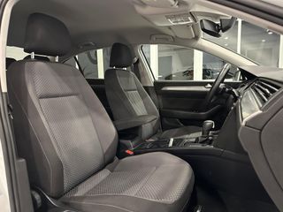 Volkswagen Passat Business 2.0TDi 122cv DSG7 2021