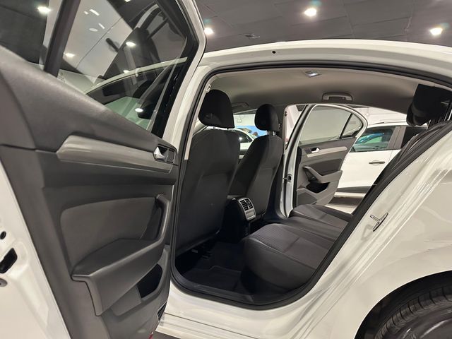 Volkswagen Passat Business 2.0TDi 122cv DSG7 2021