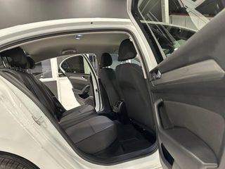 Volkswagen Passat Business 2.0TDi 122cv DSG7 2021