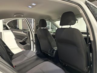 Volkswagen Passat Business 2.0TDi 122cv DSG7 2021