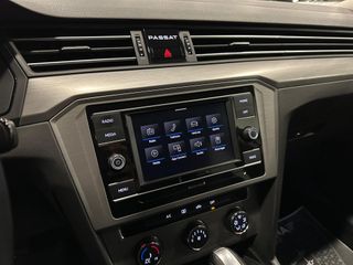 Volkswagen Passat Business 2.0TDi 122cv DSG7 2021