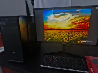 Ordenador NOX, Monitor Samsung, Teclado Mecánico.