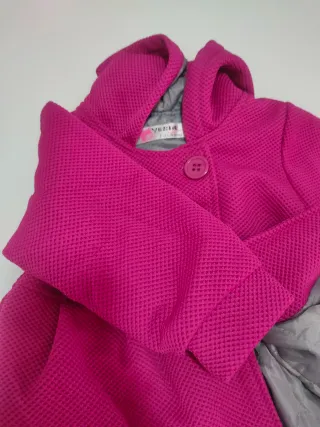 Chaqueta niña fucsia con botones