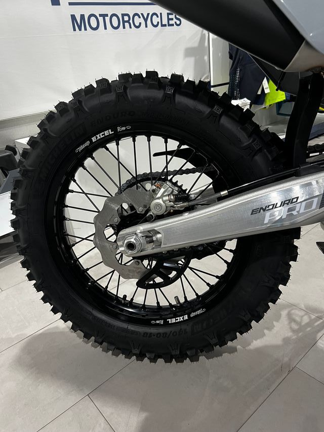 Husqvarna FE 350 PRO Gris