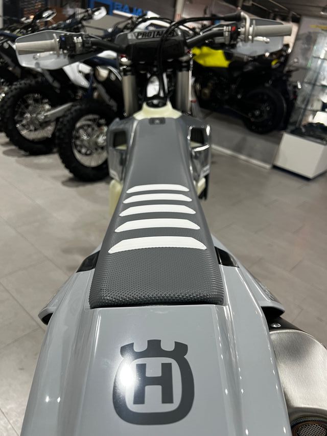 Husqvarna FE 350 PRO Gris