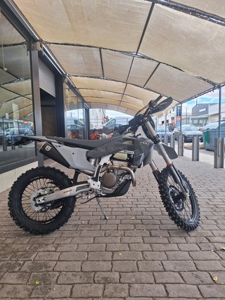 Husqvarna FE 350 PRO Gris