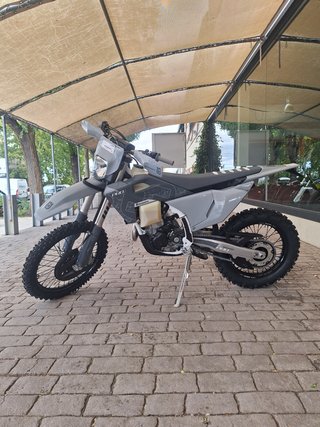 Husqvarna FE 350 PRO Gris