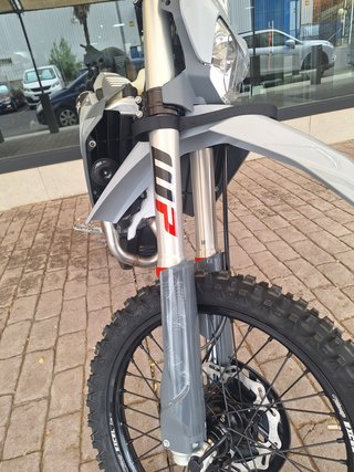 Husqvarna FE 350 PRO Gris