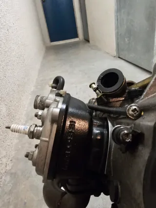 Bloque motor Yamaha Aerox 1999 70cc Malossi + Rued