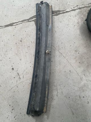 Embellecedor Parabrisas BMW