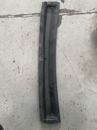 Embellecedor Parabrisas BMW