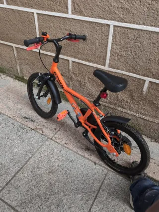 Bicicleta infantil naranja BTWIN